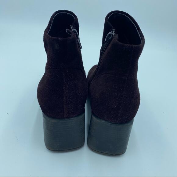 White Mountain Suede Dark Brown Boots - 7.5 - Picture 4 of 7